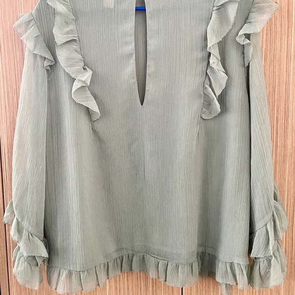 H&M Ruffle Detail Blouse - Picture 3 of 5